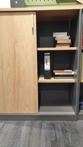 Büroschrank mit Schiebetüren